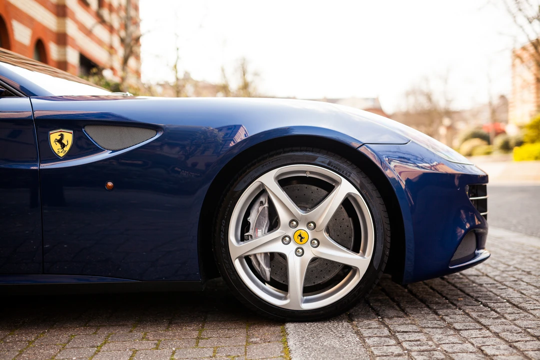 2015 Ferrari FF - Image 21 of 31