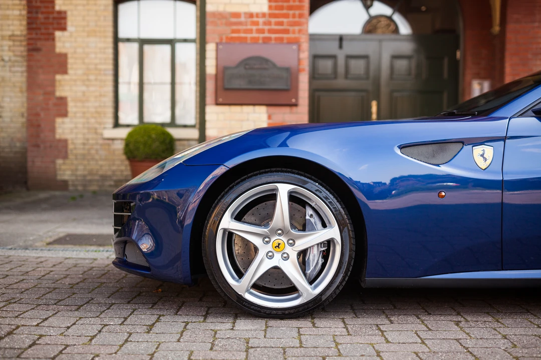 2015 Ferrari FF - Image 20 of 31