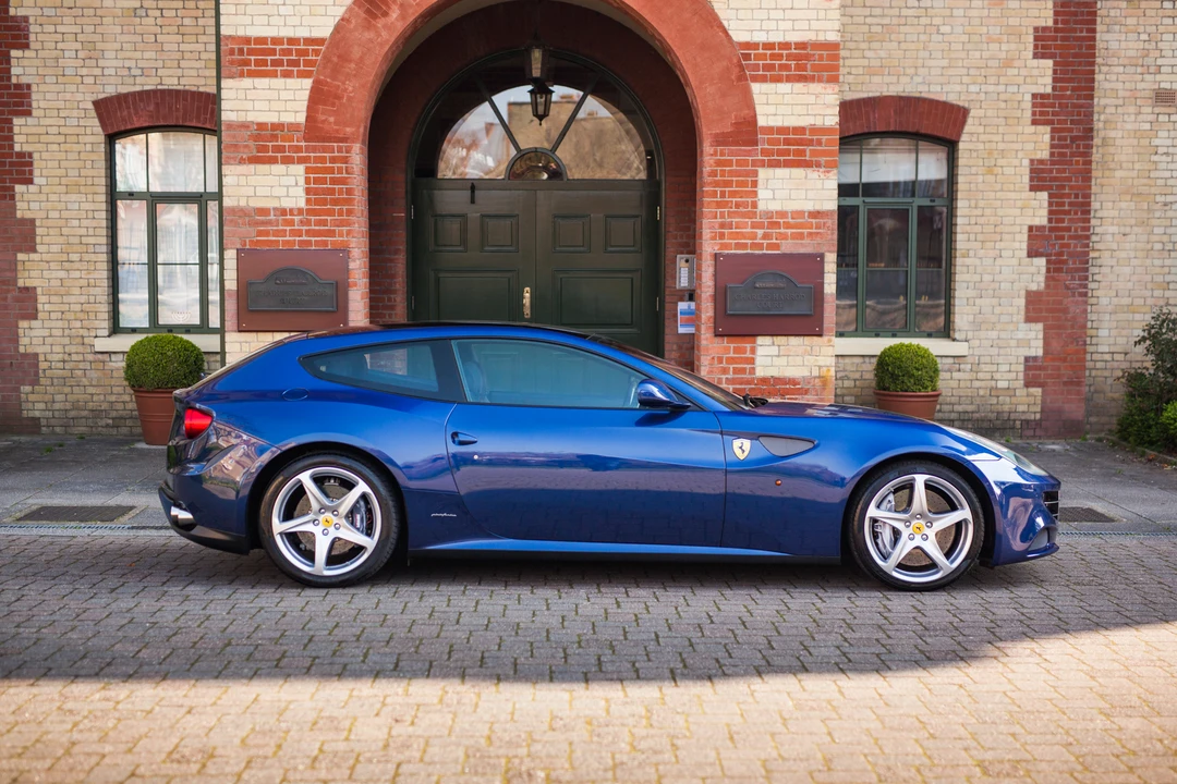 2015 Ferrari FF - Image 13 of 31