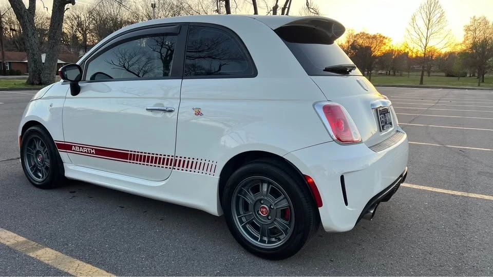 2015 Fiat Abarth 500 - Image 6 of 10