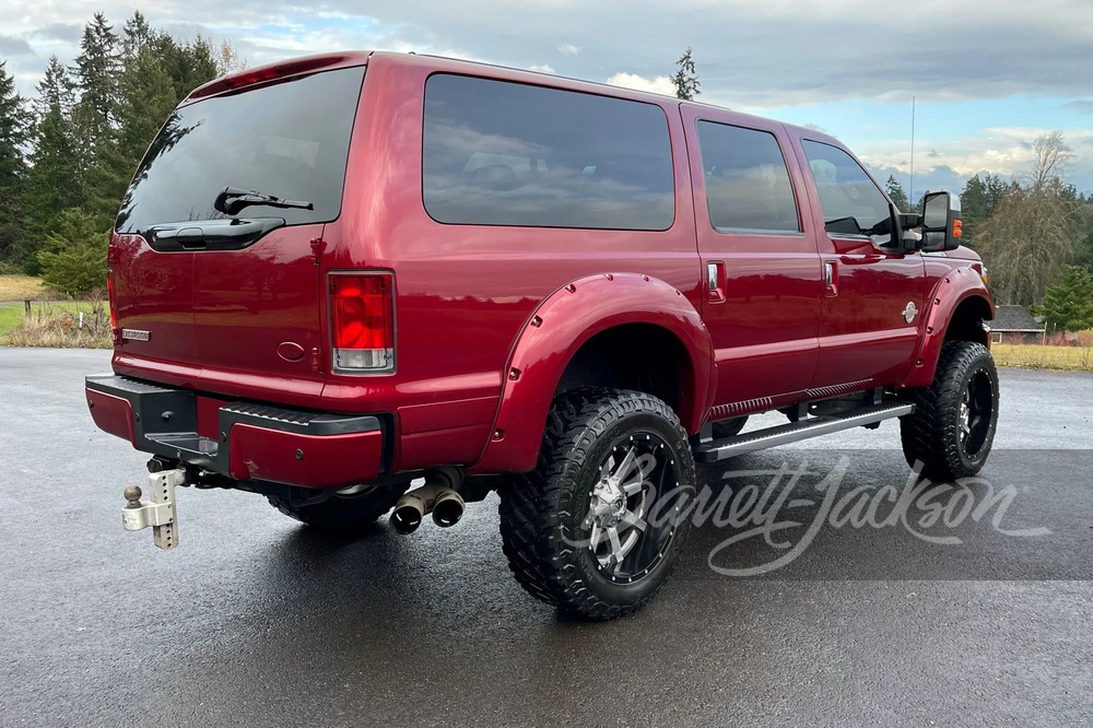 2015 Ford Excursion - Image 19 of 24