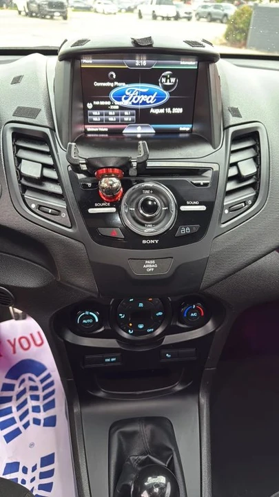 2015 Ford Fiesta - Image 12 of 15