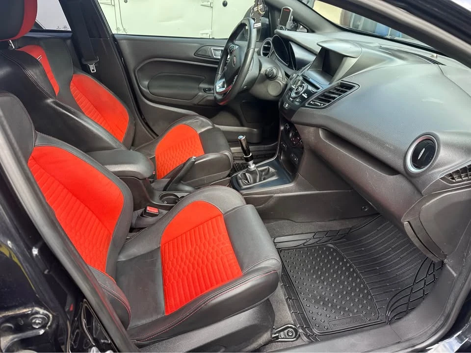 2015 Ford Fiesta - Image 6 of 8
