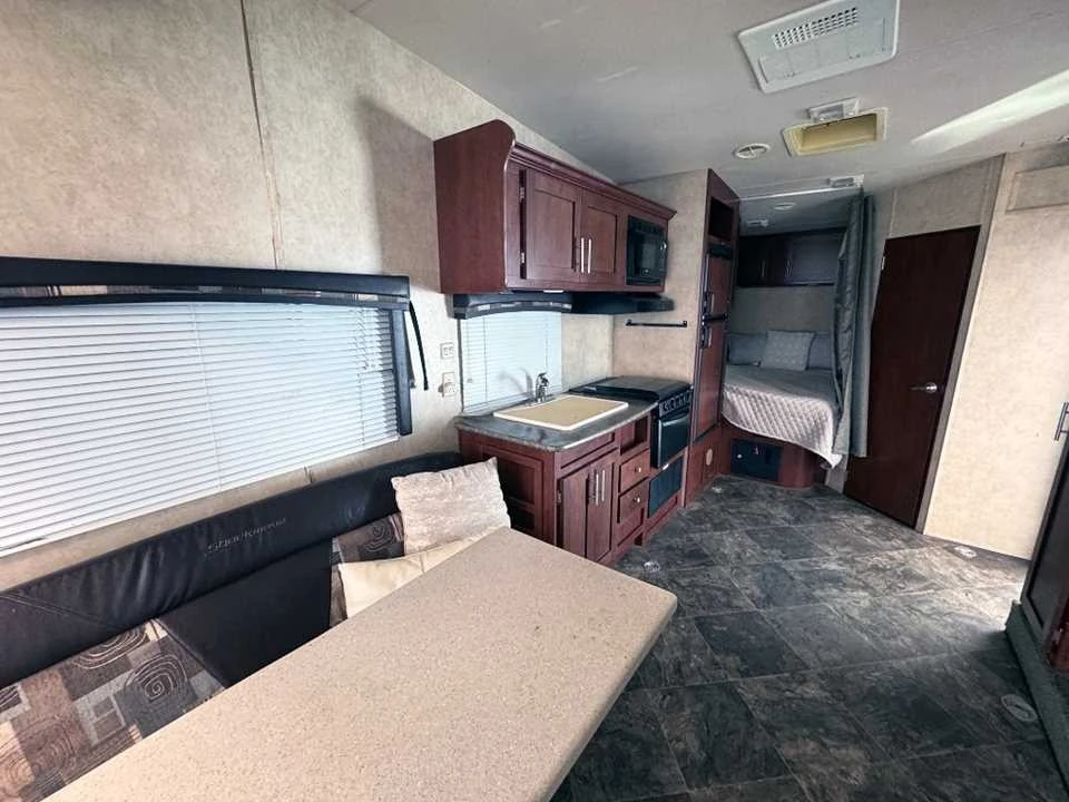 2015 Forest River - Image 12 of 21