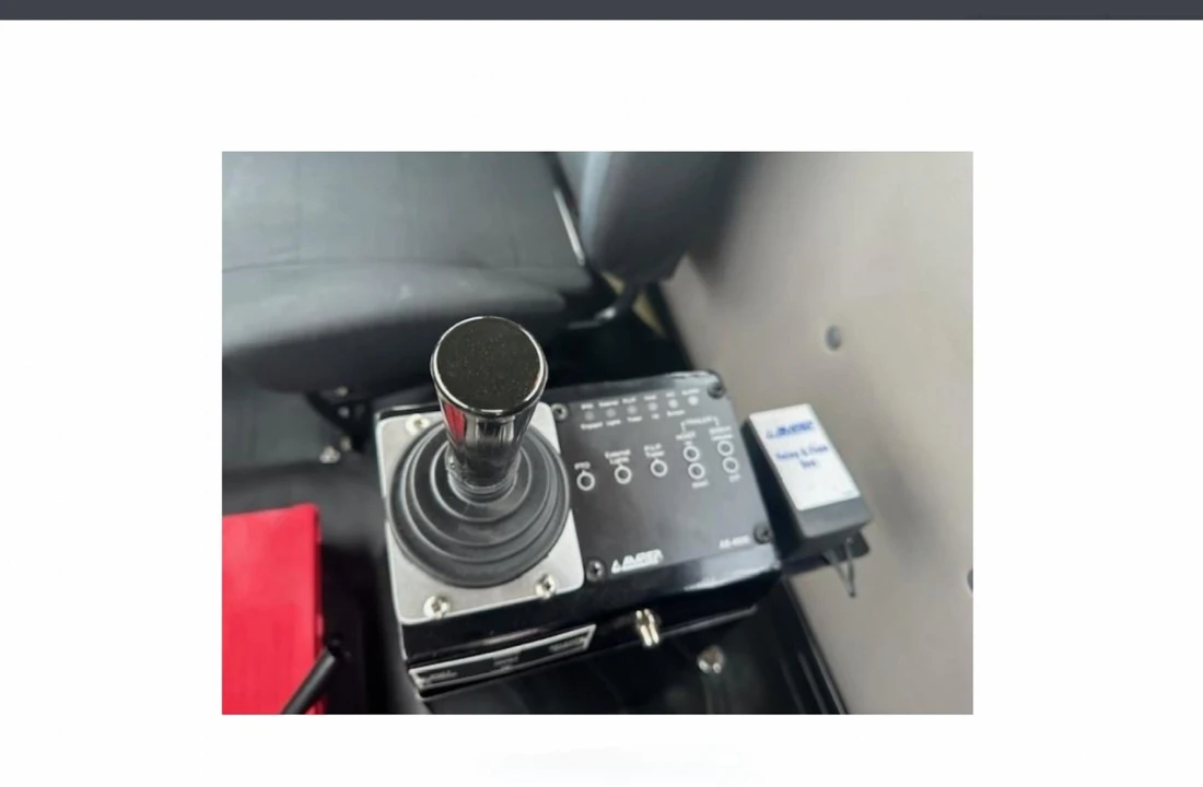 2015 Freightliner - Image 7 of 31
