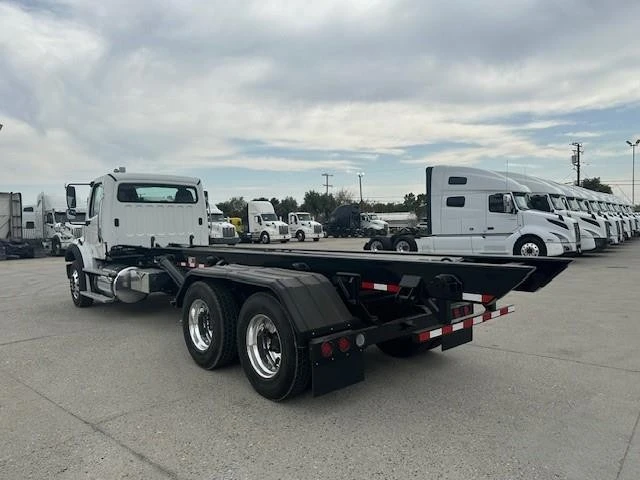 2015 Freightliner - Image 12 of 31