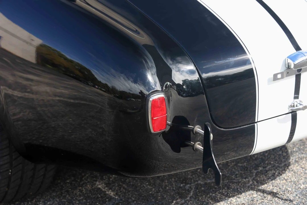 1965 Shelby Cobra 427 - Image 15 of 31