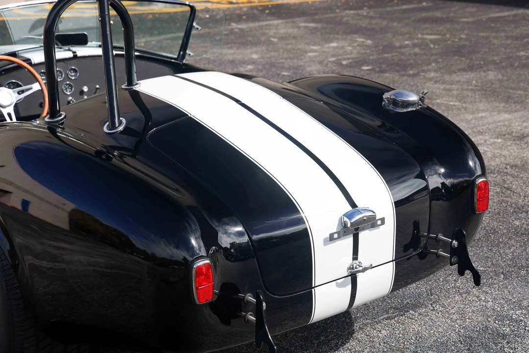 1965 Shelby Cobra 427 - Image 17 of 31