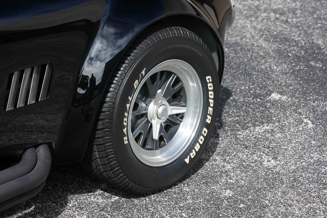 1965 Shelby Cobra 427 - Image 24 of 31
