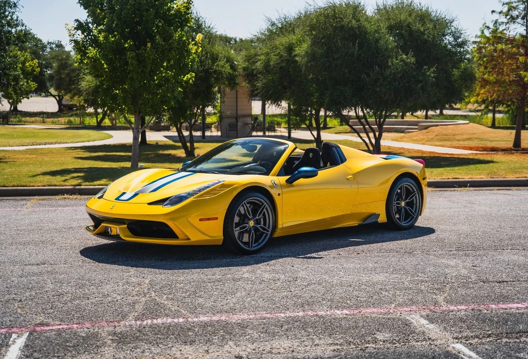 2015 Ferrari 458 Speciale Aperta - Image 30 of 31
