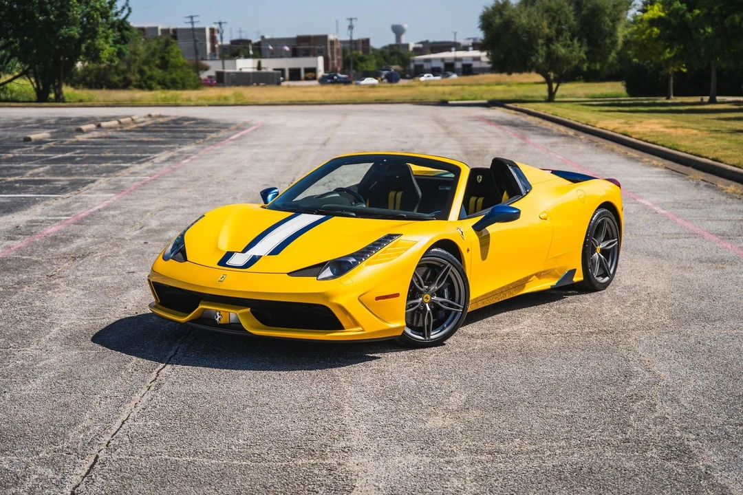 2015 Ferrari 458 Speciale Aperta - Image 2 of 31