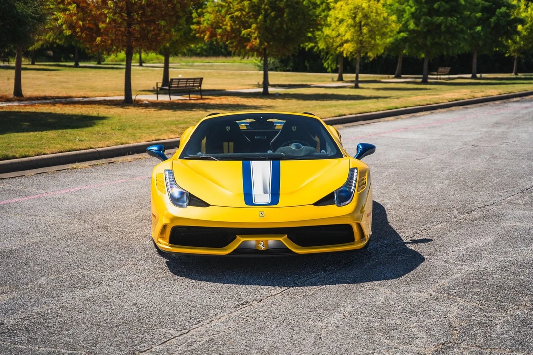 2015 Ferrari 458 Speciale Aperta - Image 23 of 31