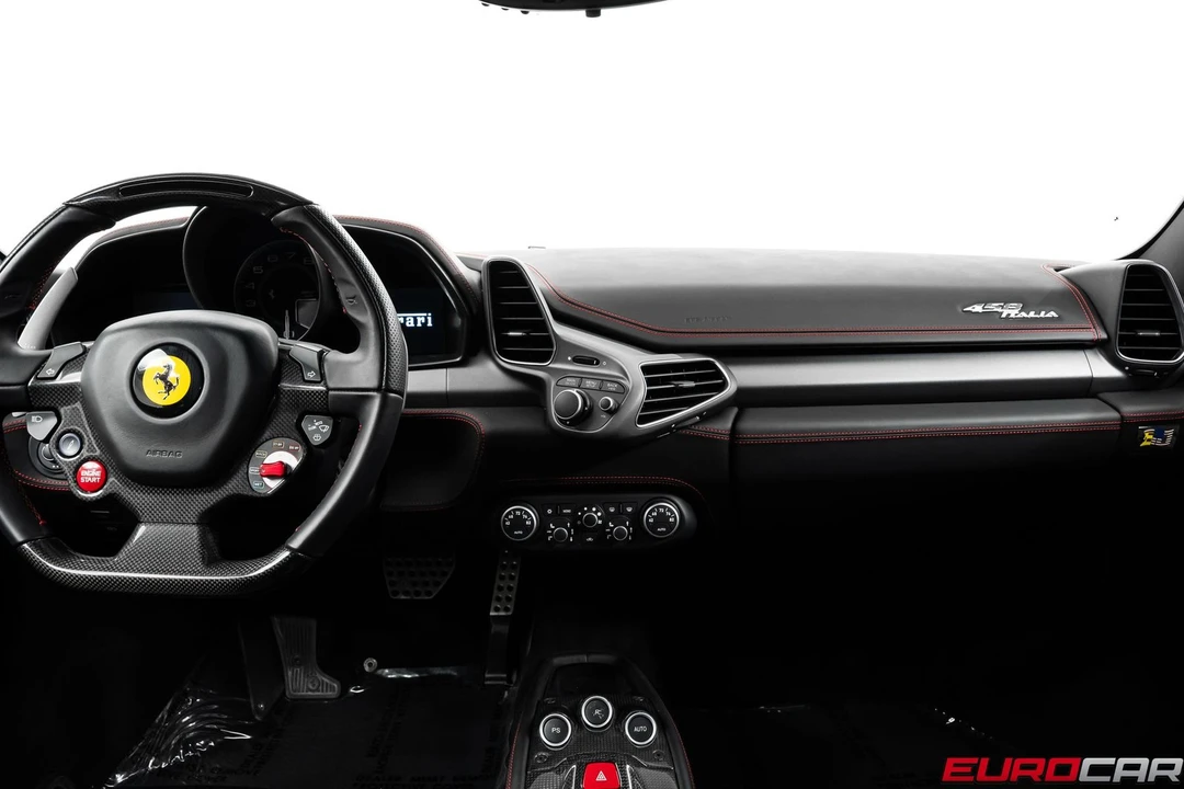 2015 Ferrari 458 Italia - Image 26 of 31