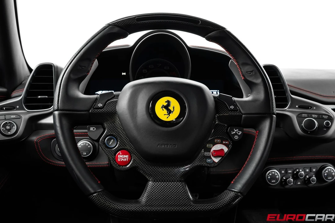 2015 Ferrari 458 Italia - Image 29 of 31