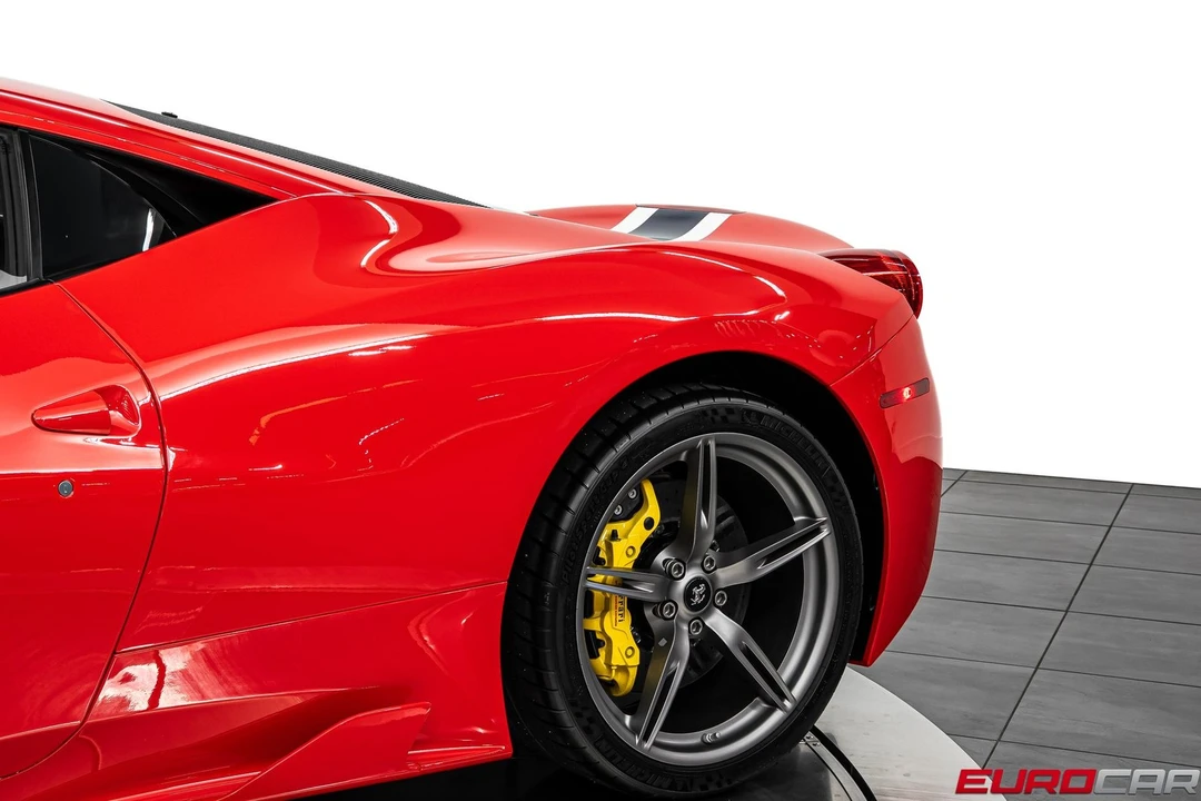 2015 Ferrari 458 Italia - Image 17 of 31