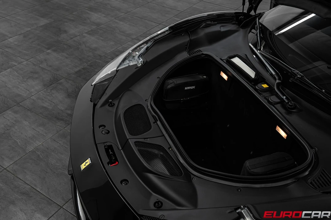 2015 Ferrari 458 Italia - Image 10 of 31