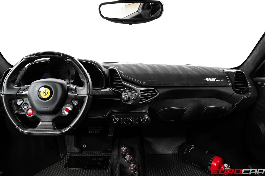 2015 Ferrari 458 Italia - Image 30 of 31