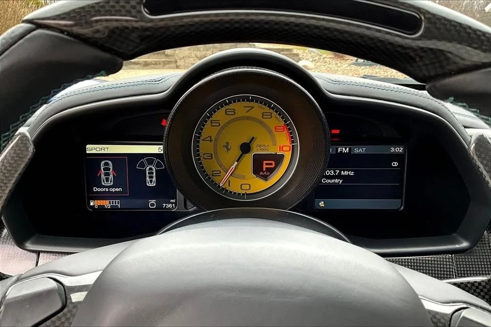 2015 Ferrari 458 Italia - Image 14 of 20