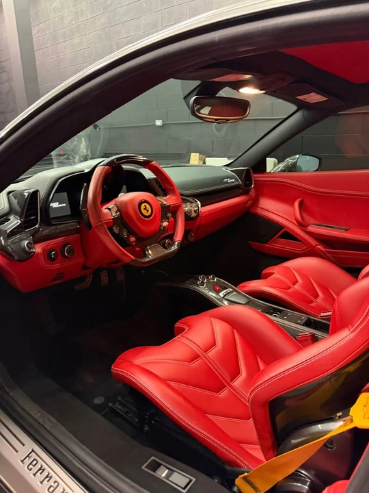 2015 Ferrari 458 Italia - Image 4 of 5