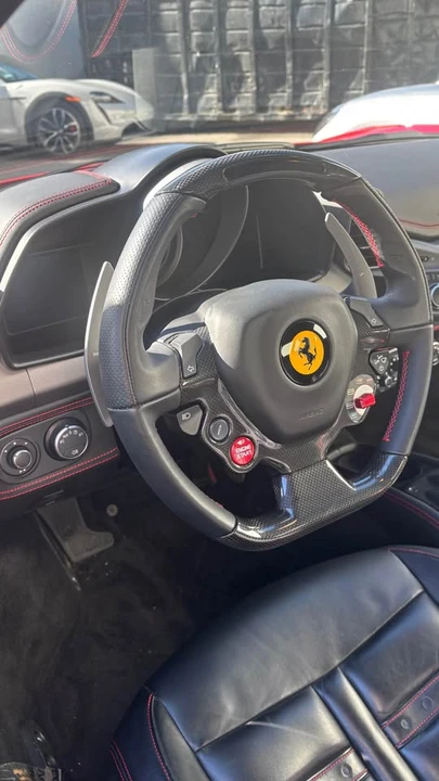 2015 Ferrari 458 Italia - Image 4 of 6