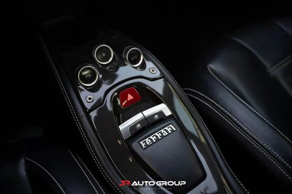 2015 Ferrari 458 Italia - Image 16 of 18