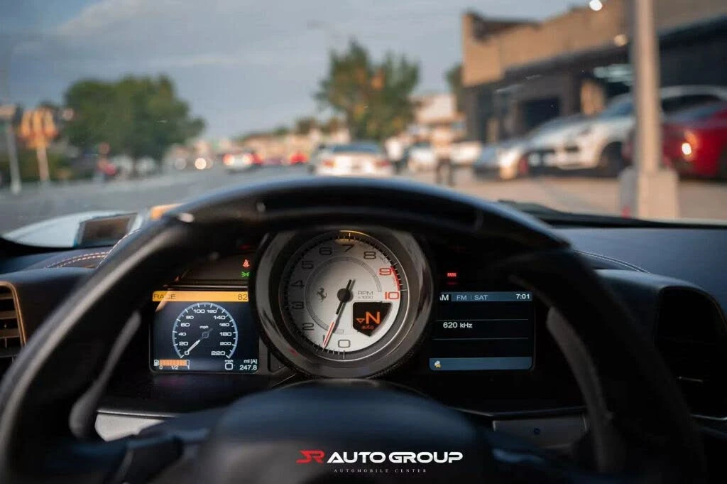 2015 Ferrari 458 Italia - Image 23 of 31