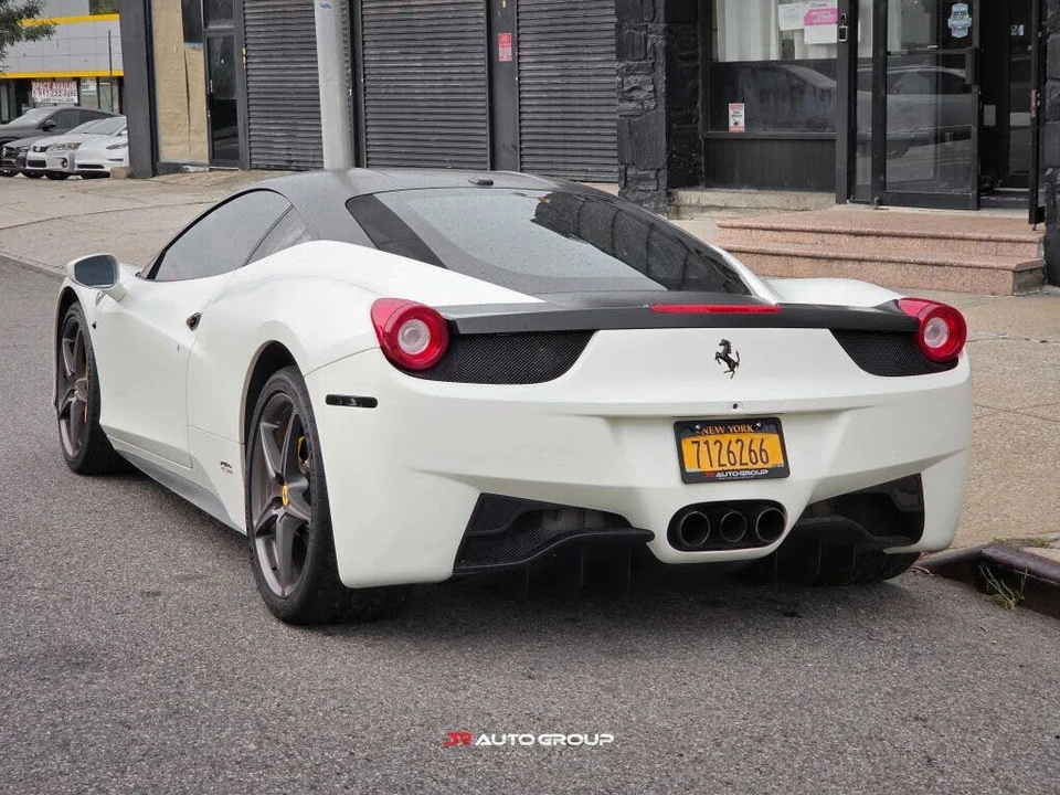 2015 Ferrari 458 Italia - Image 10 of 31