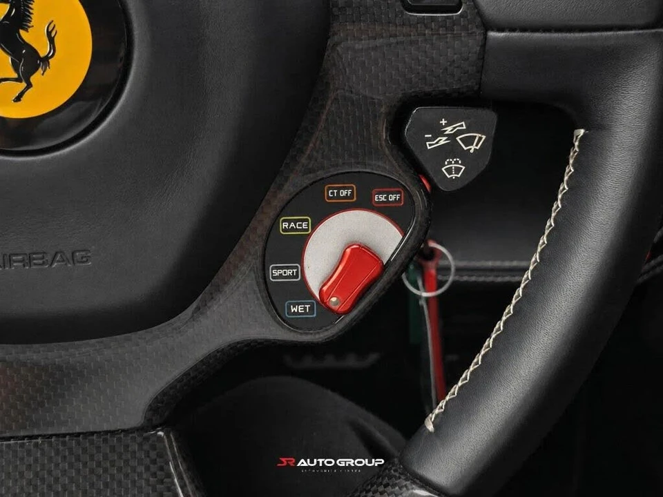 2015 Ferrari 458 Italia - Image 26 of 31