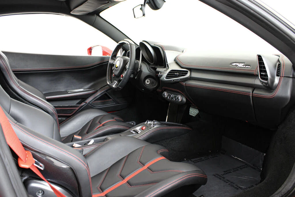 2015 Ferrari 458 Italia - Image 22 of 31
