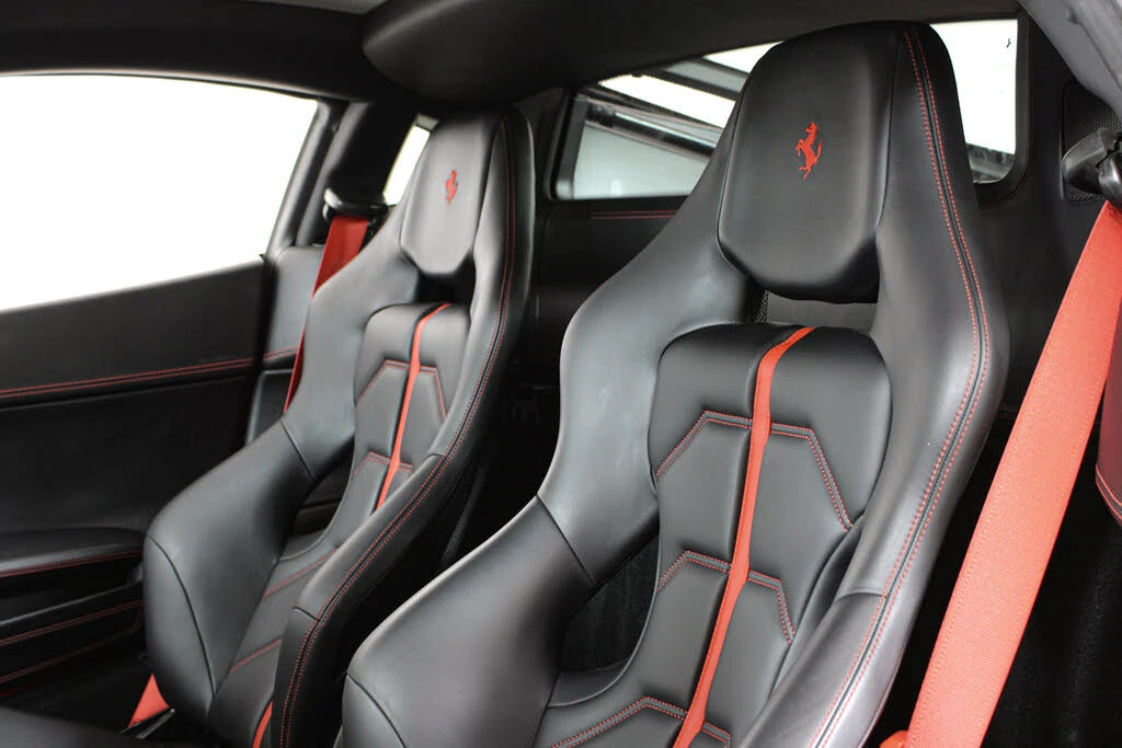 2015 Ferrari 458 Italia - Image 28 of 31