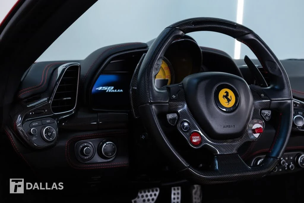 2015 Ferrari 458 Italia - Image 29 of 31