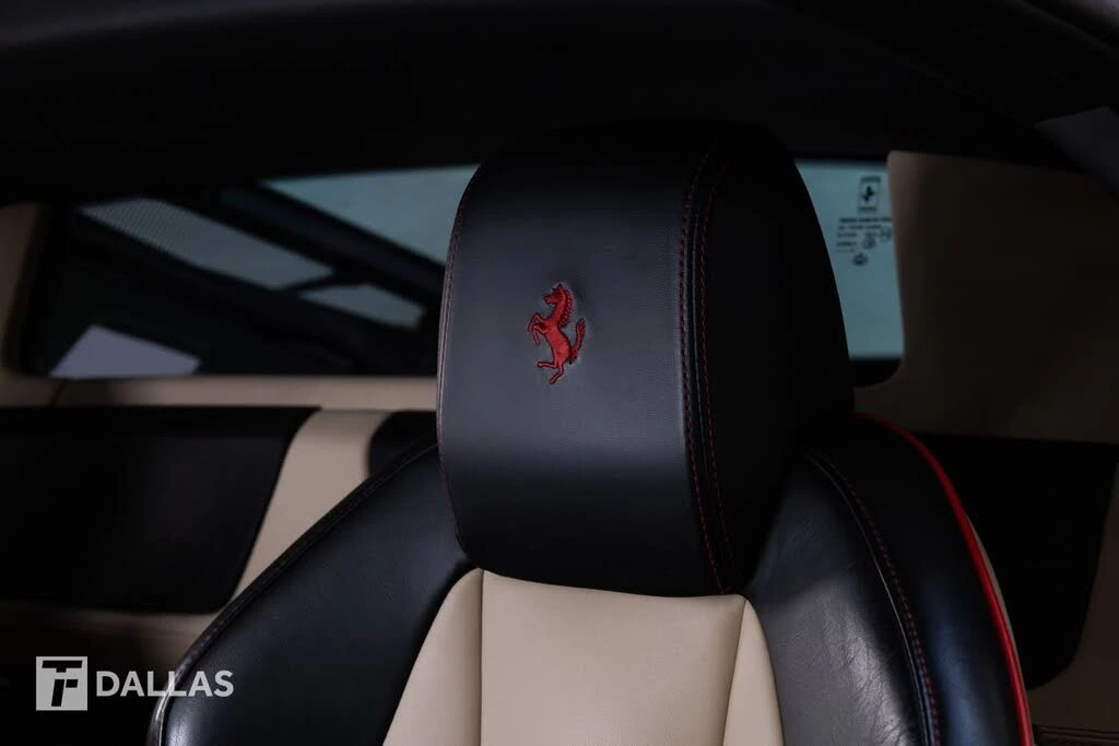 2015 Ferrari 458 Italia - Image 27 of 31