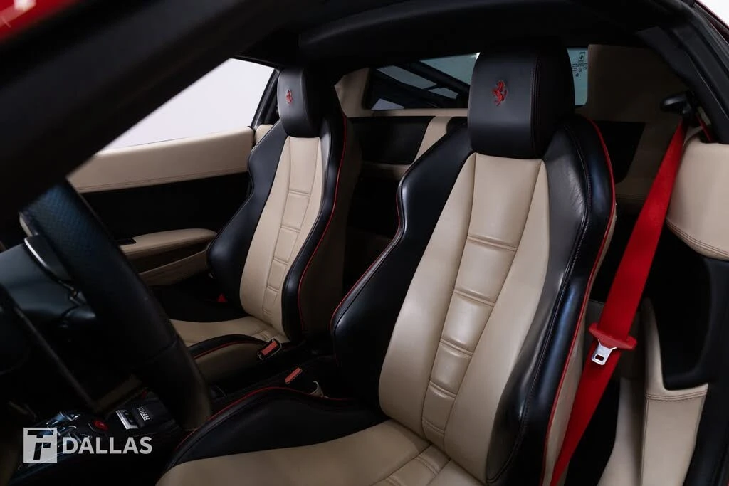 2015 Ferrari 458 Italia - Image 26 of 31