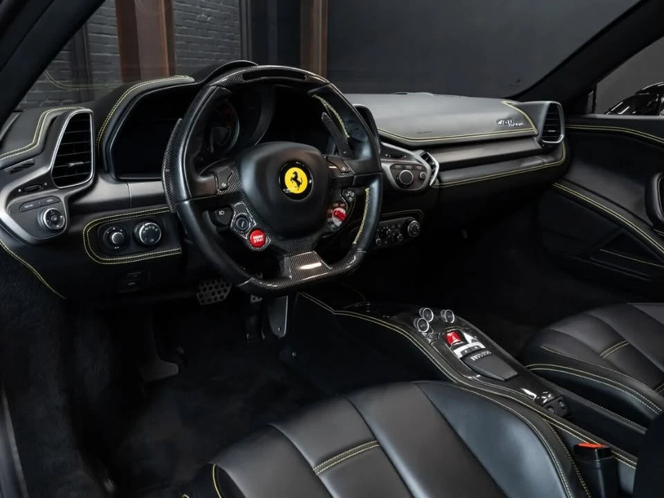2015 Ferrari 458 Italia - Image 5 of 8
