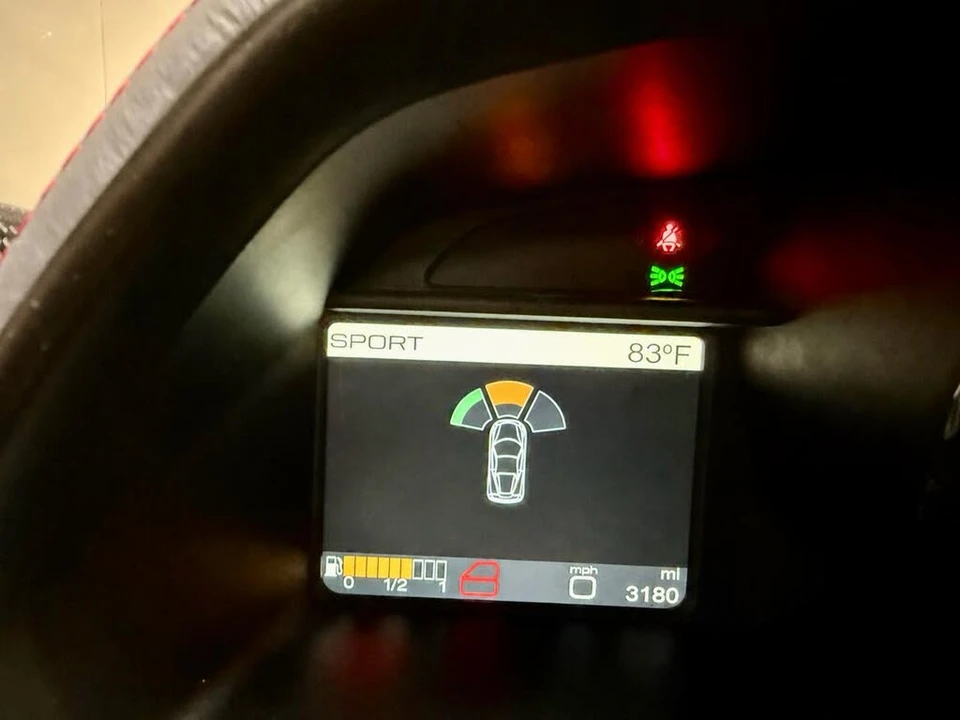 2015 Ferrari 458 Spider - Image 25 of 31