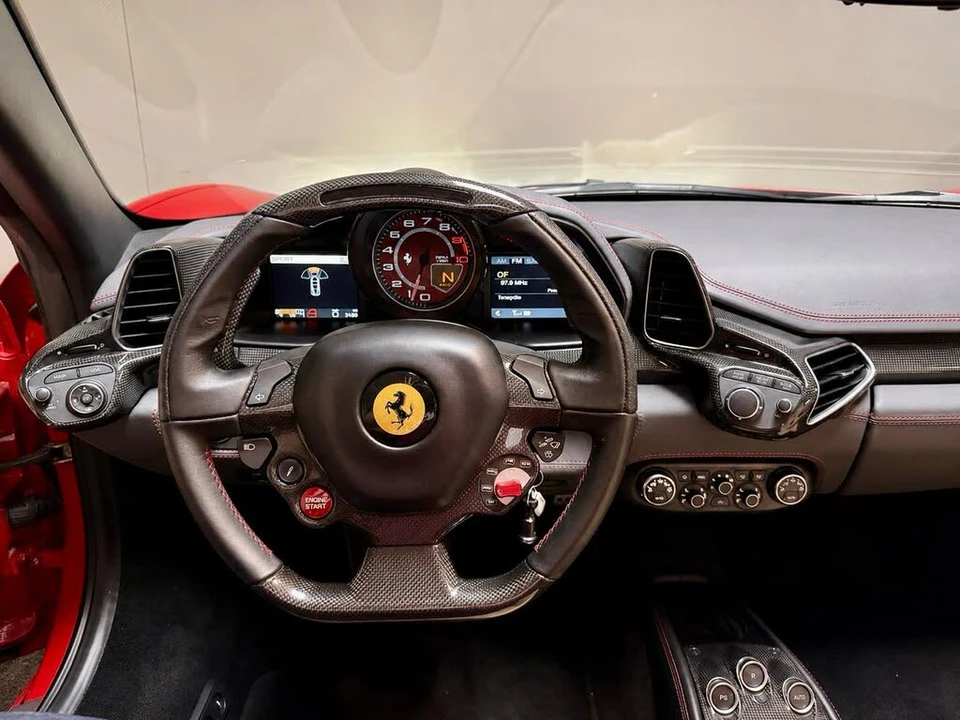2015 Ferrari 458 Spider - Image 23 of 31