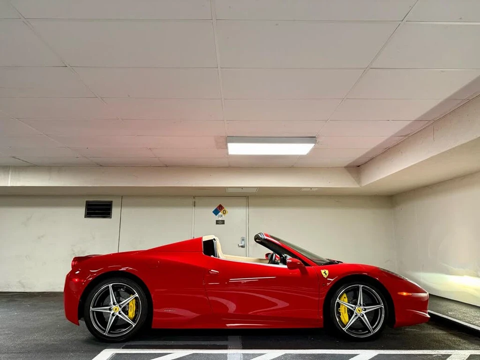 2015 Ferrari 458 Spider - Image 8 of 31