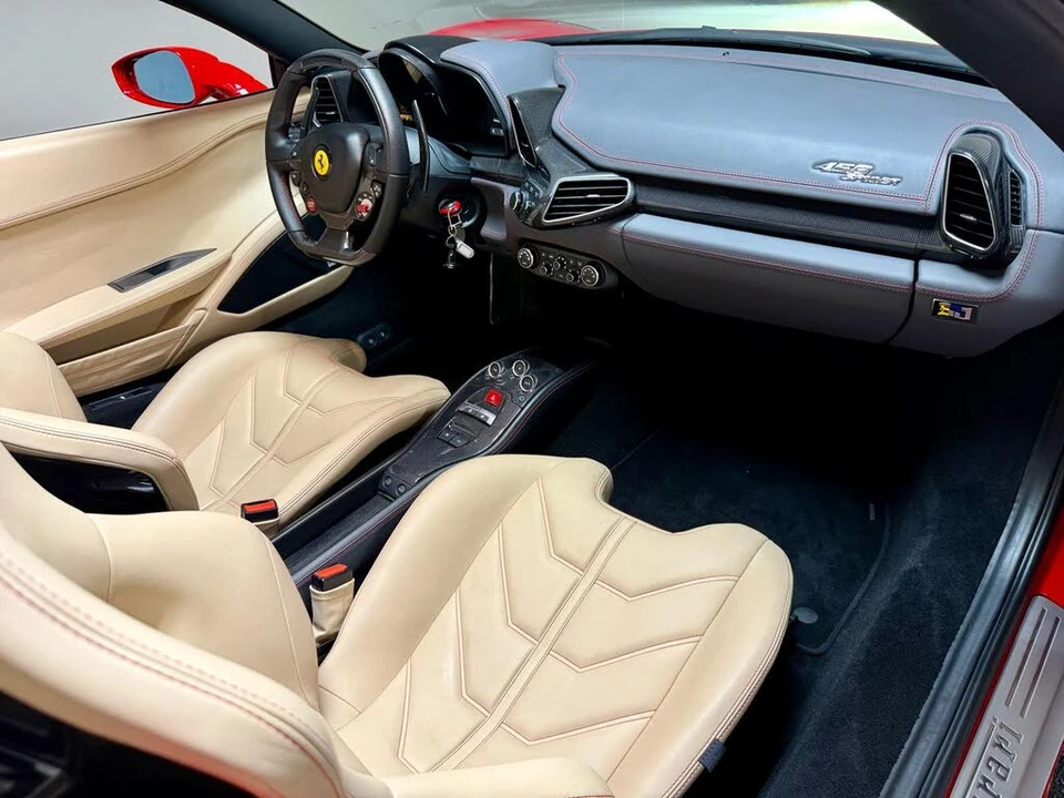 2015 Ferrari 458 Spider - Image 31 of 31