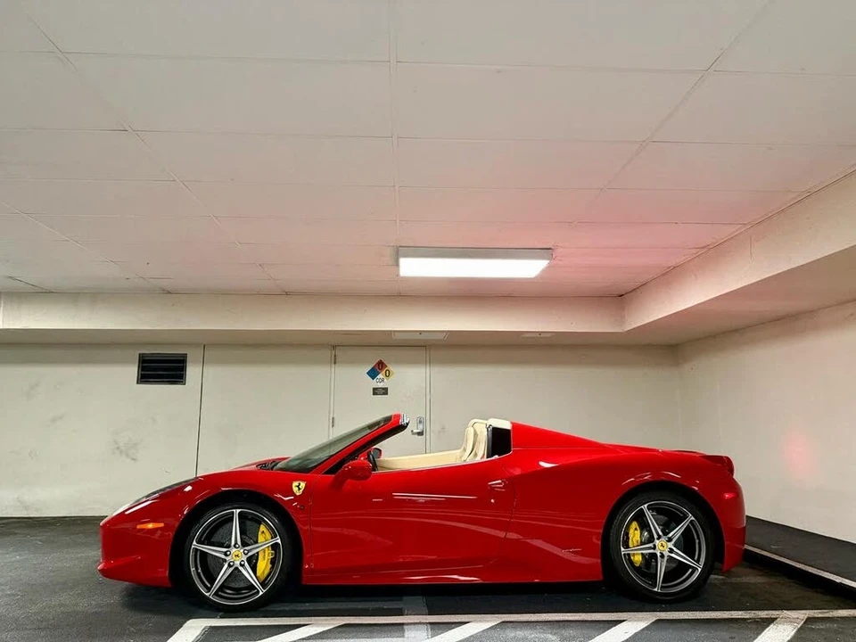 2015 Ferrari 458 Spider - Image 2 of 31