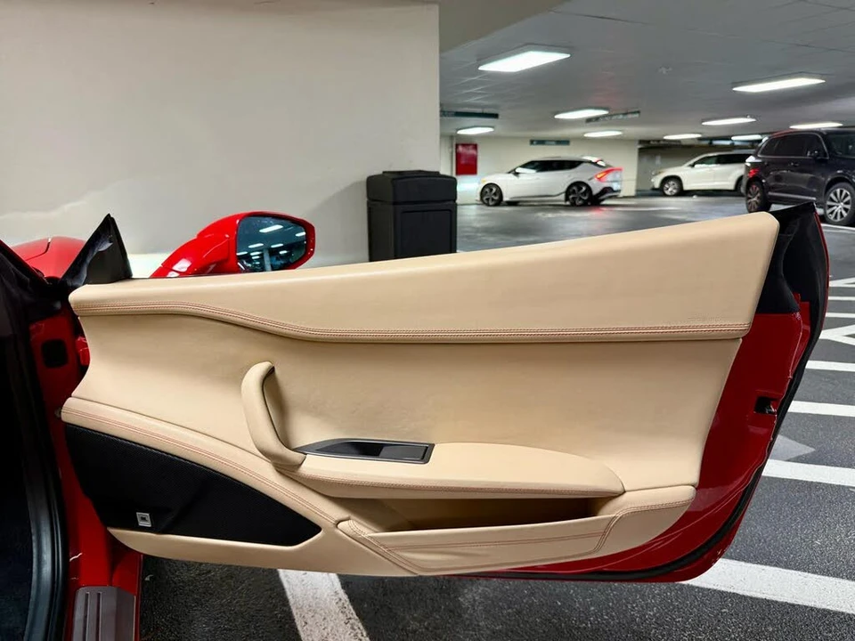 2015 Ferrari 458 Spider - Image 29 of 31