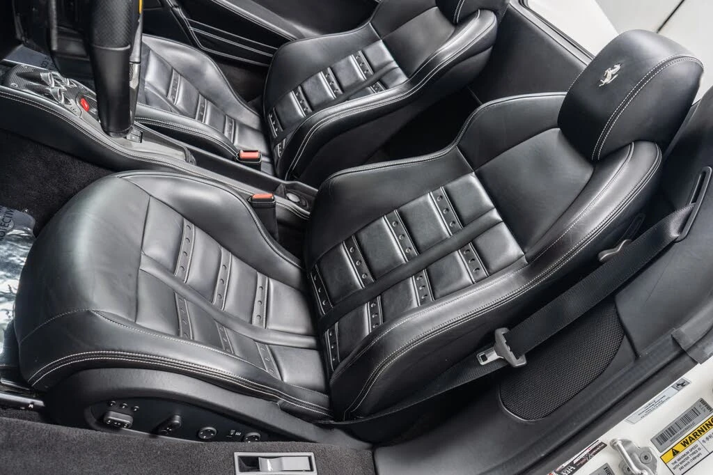 2015 Ferrari 458 Spider - Image 24 of 31