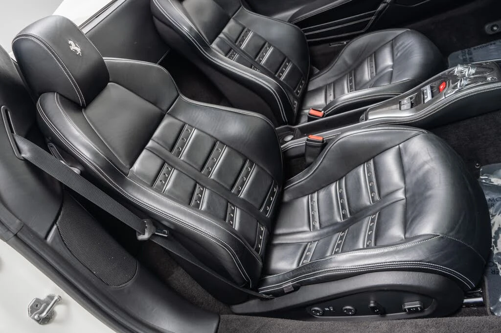 2015 Ferrari 458 Spider - Image 25 of 31