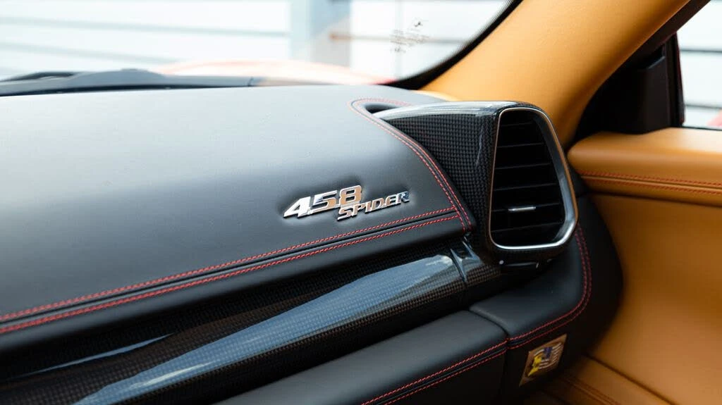 2015 Ferrari 458 Spider - Image 11 of 31