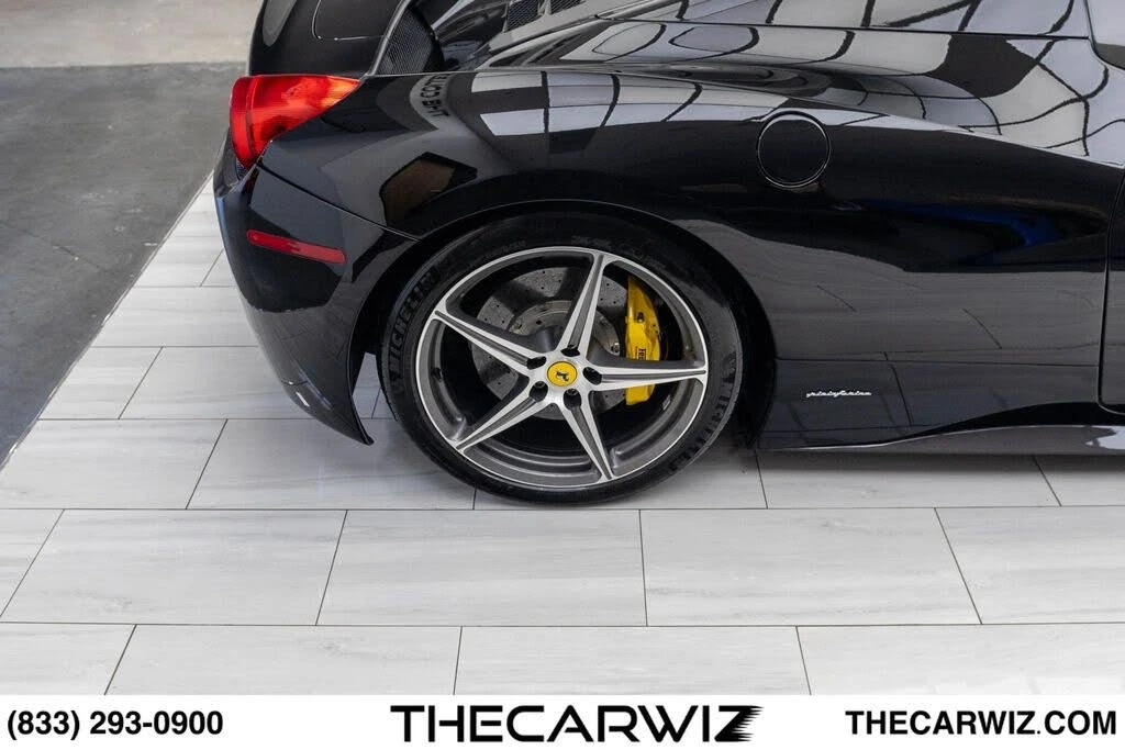 2015 Ferrari 458 Spider - Image 28 of 31