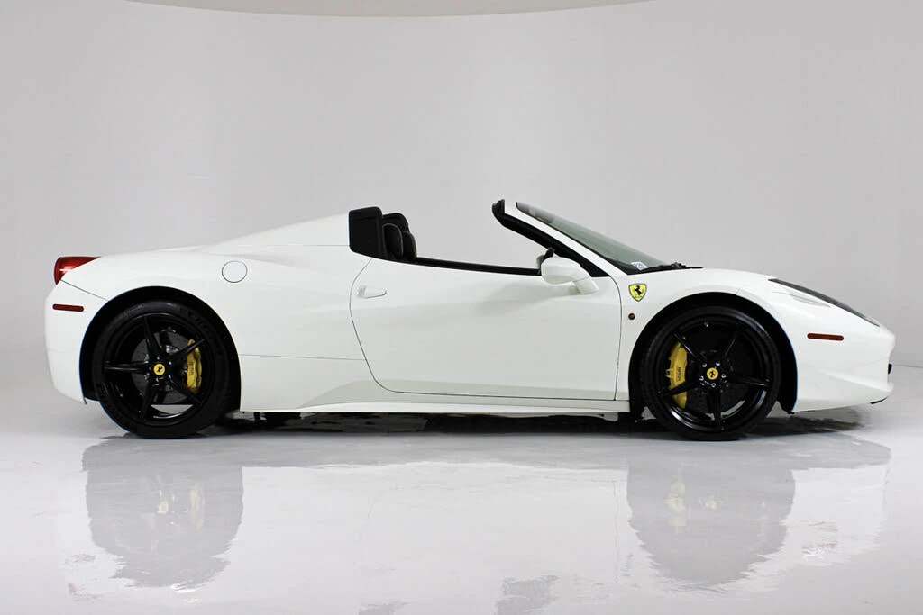 2015 Ferrari 458 Spider - Image 12 of 31
