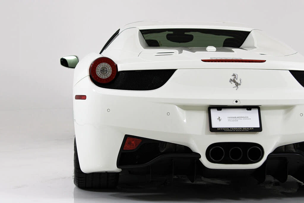 2015 Ferrari 458 Spider - Image 26 of 31