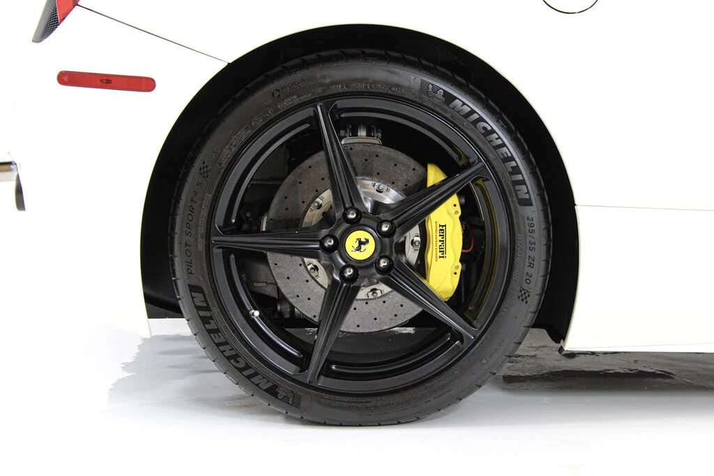 2015 Ferrari 458 Spider - Image 23 of 31