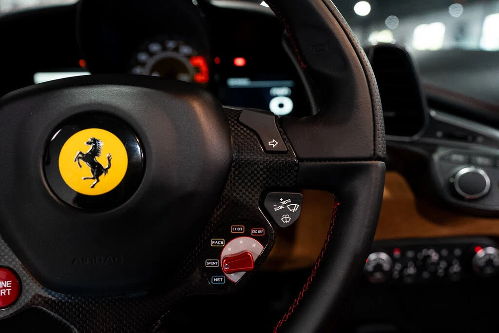 2015 Ferrari 458 Spider - Image 23 of 31