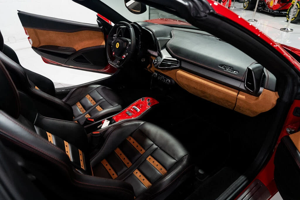 2015 Ferrari 458 Spider - Image 19 of 31