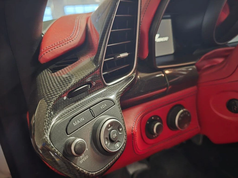 2015 Ferrari 458 Spider - Image 24 of 31